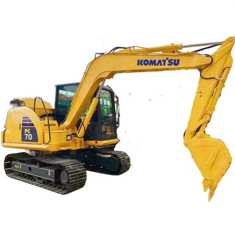 Une machine de creusement de 7 tonnes, fabriquée au Japon par Komatsu.
