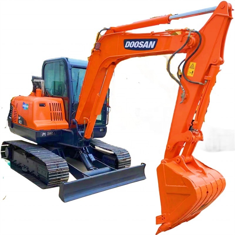 Excavateur Doosan d'occasion Excavateur à rampe utilisée avec pouce hydraulique et durable