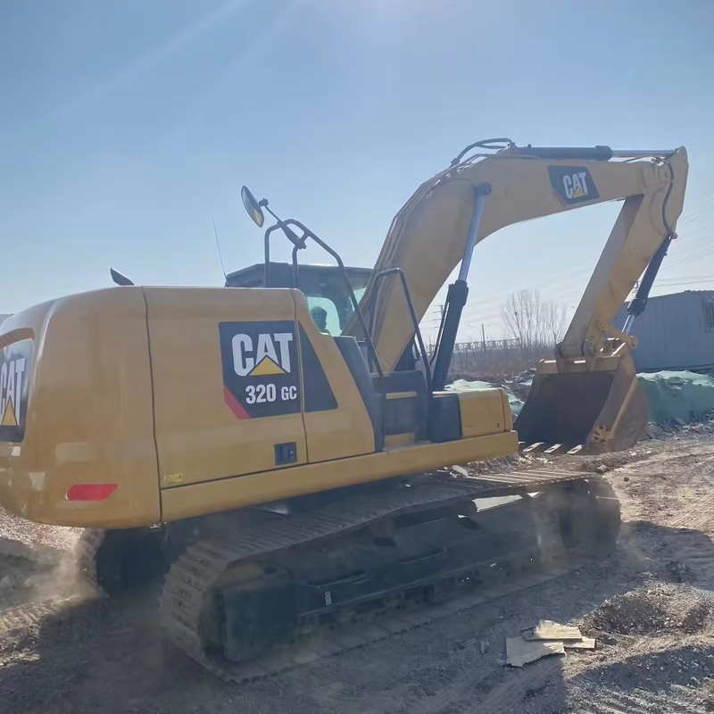 Excavateur à moteur japonais CAT 320GC en excellent état avec une capacité de seau de 0,3 m3