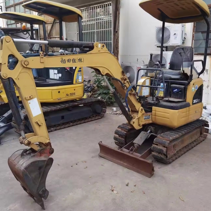 Excavatrice miniature Caterpillar 301.5 d'occasion en bon état en stock