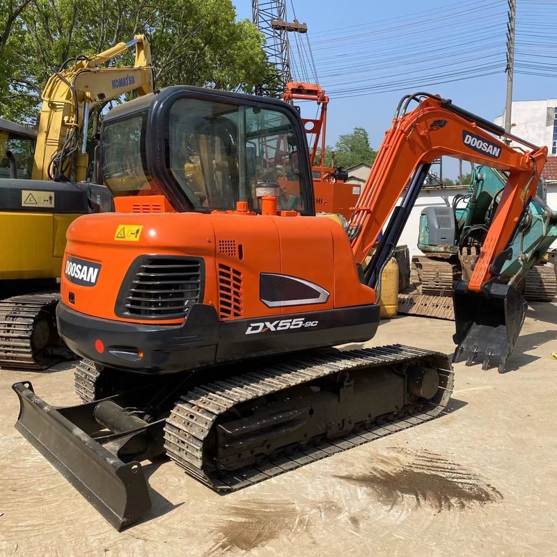 2022 Doosan DX55-9C Excavateur hydraulique d'occasion avec soupape hydraulique originale